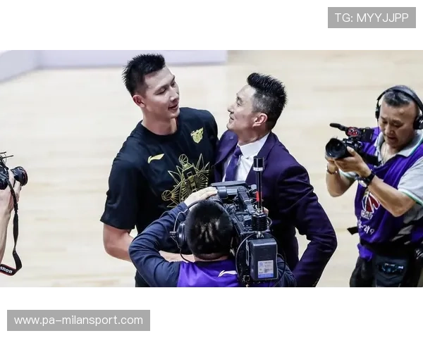 冠军教练战术书籍出版成为教练圈热议教材,冠军教练小说免费下载 冠军教练战术书籍出版成为教练圈热议教材,冠军教练小说免费下载