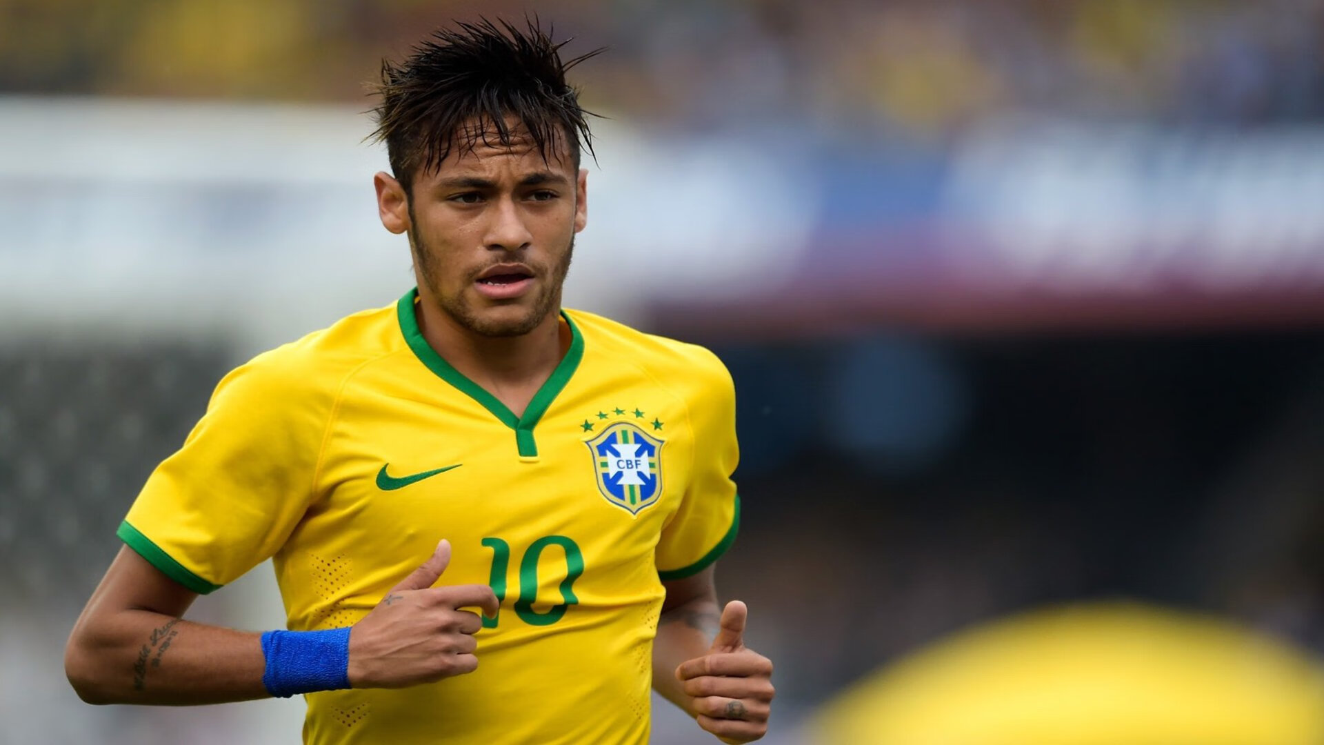 “社区运动志愿者之星”评选赛 携带荣誉证书上岗